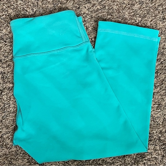 Lululemon - Picture 4 of 5